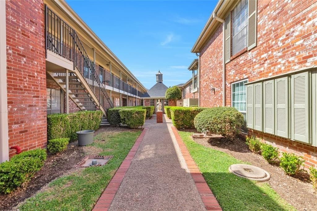 7920 Rockwood Ln Apt 115