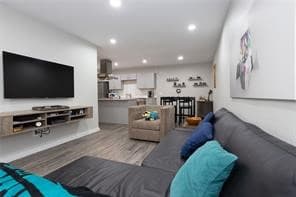 2124 Burton Dr Apt 166