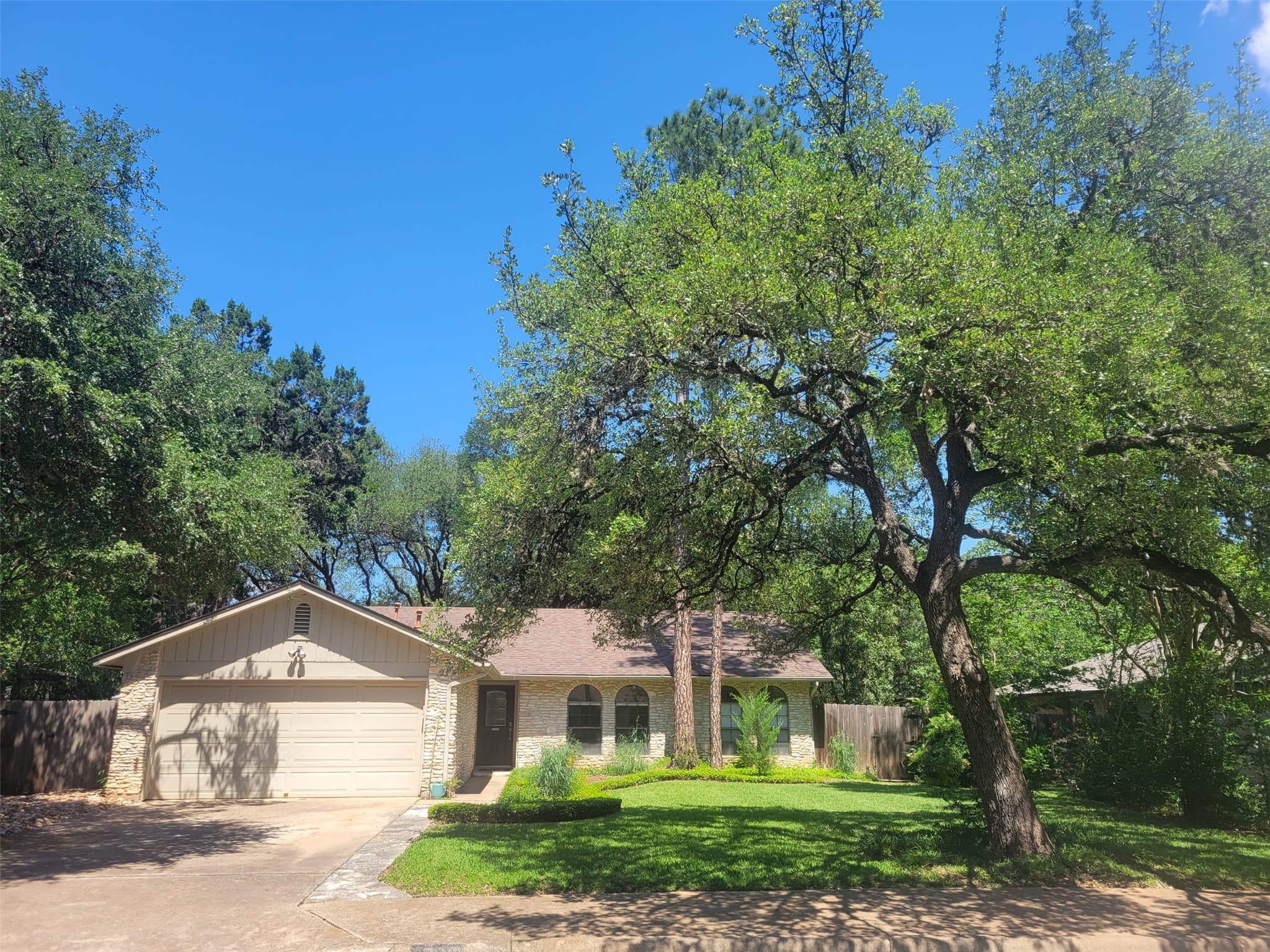 4409 Twisted Tree Dr