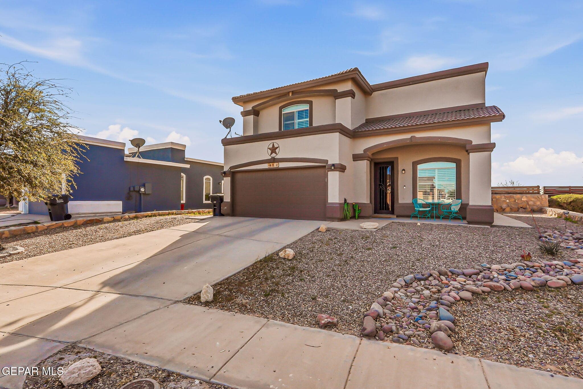 821 Desert Bush Dr