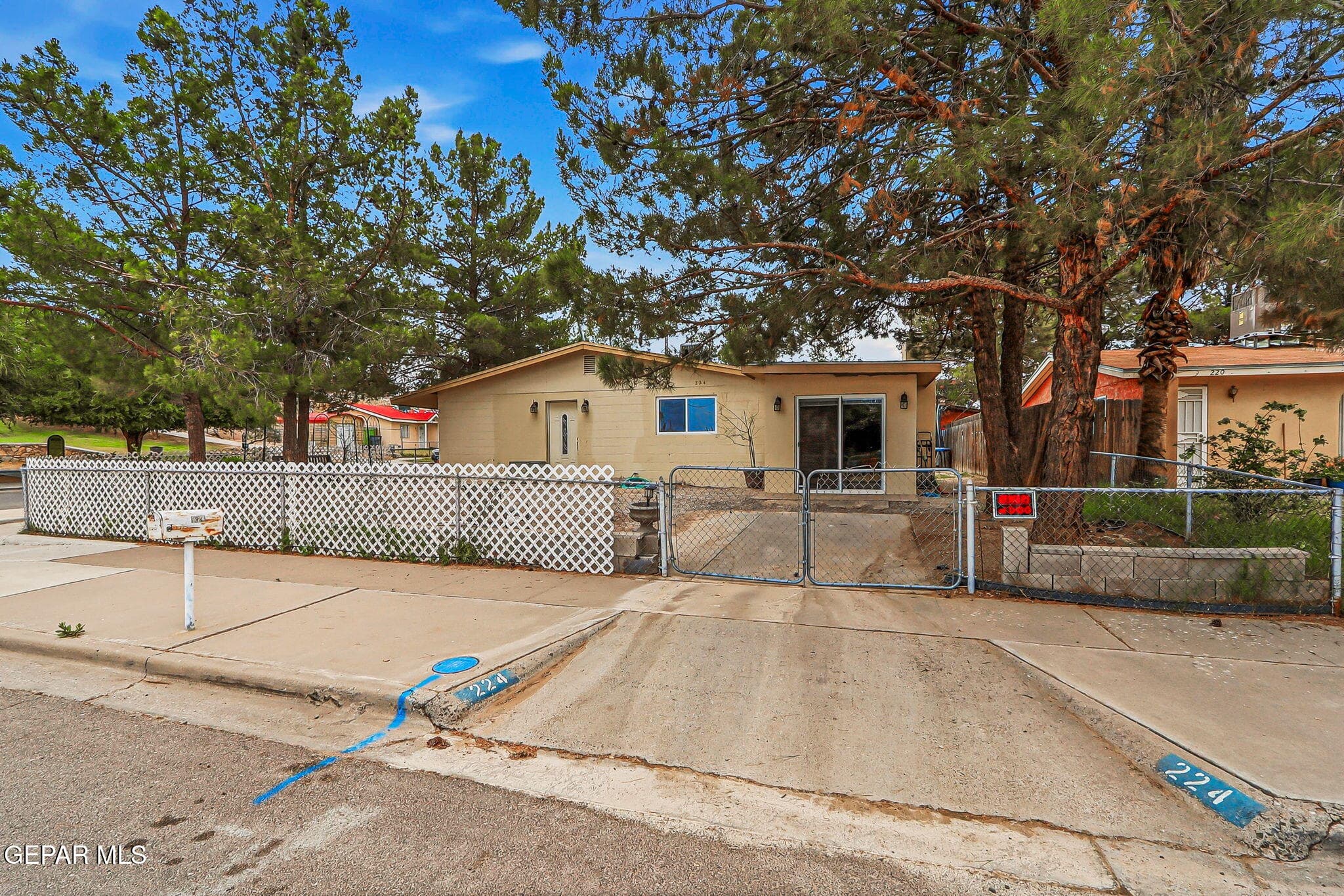 224 Pacific Dr