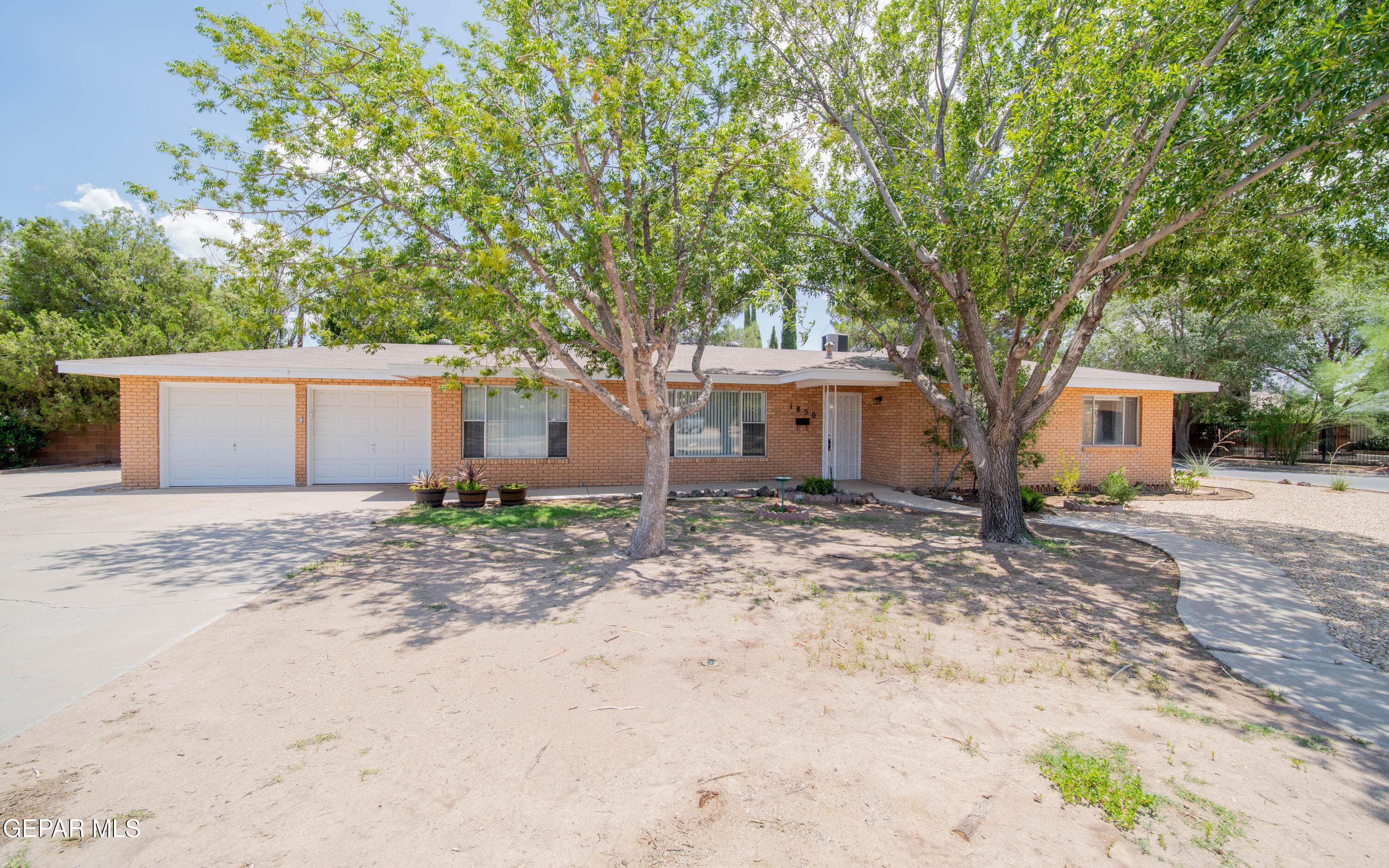 1850 Debby Cir