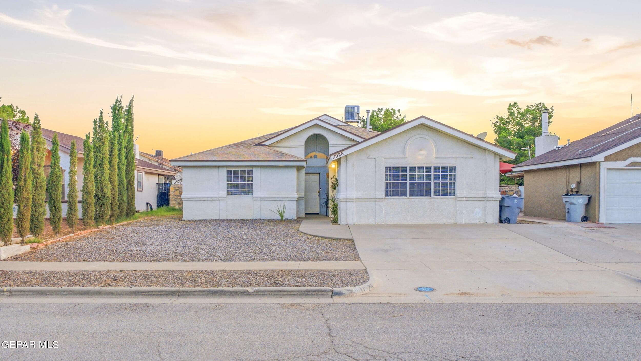 11928 Mcauliffe Dr
