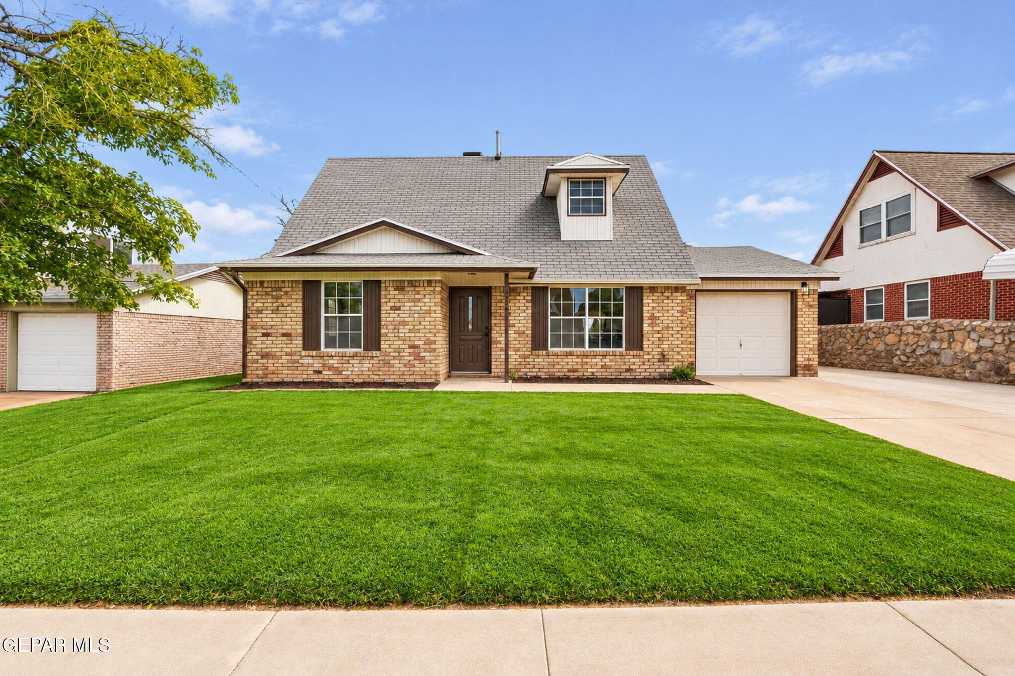 4756 Harcourt Dr