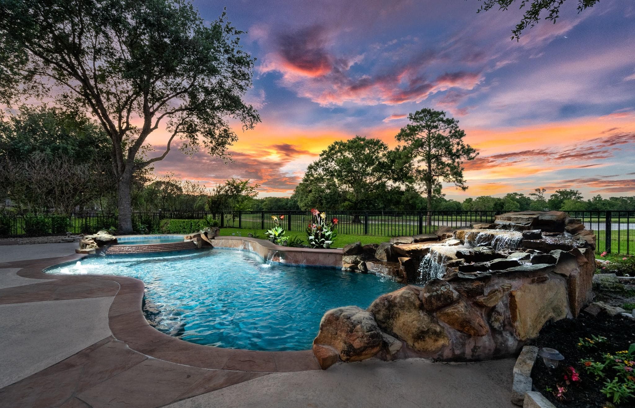 11822 Hallowed Stream Ln