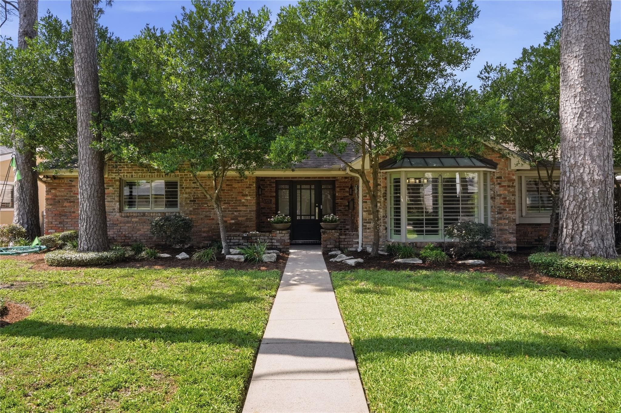 12311 Woodthorpe Ln