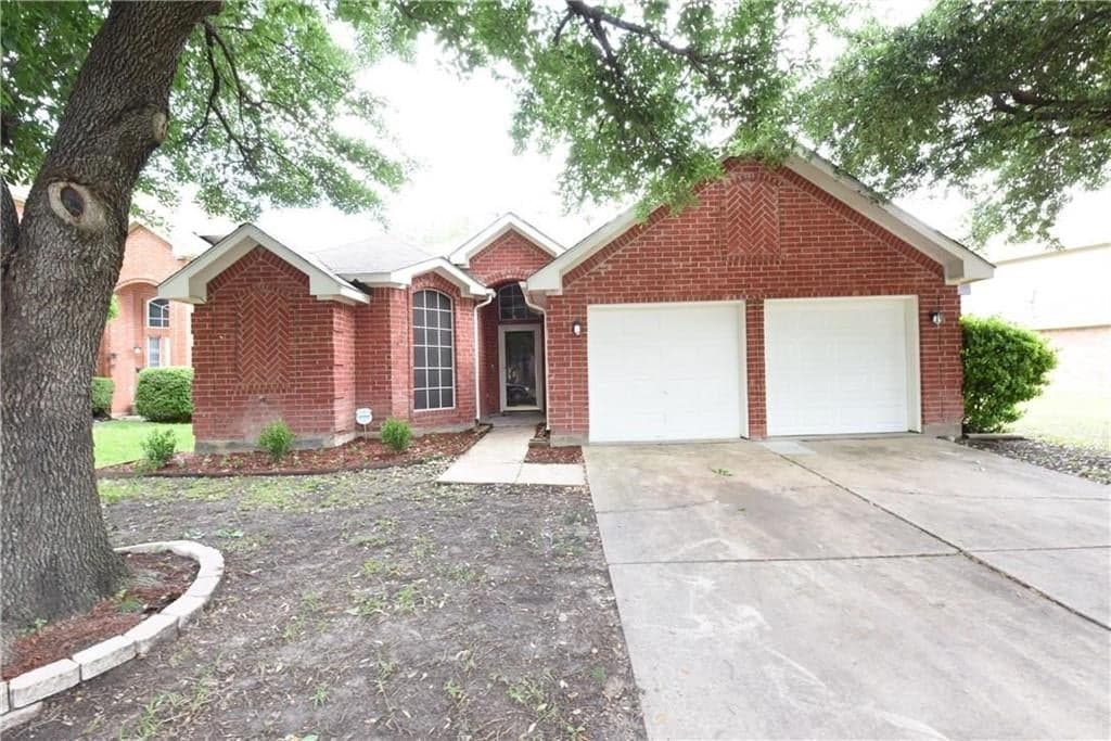 7613 Parkside Trl