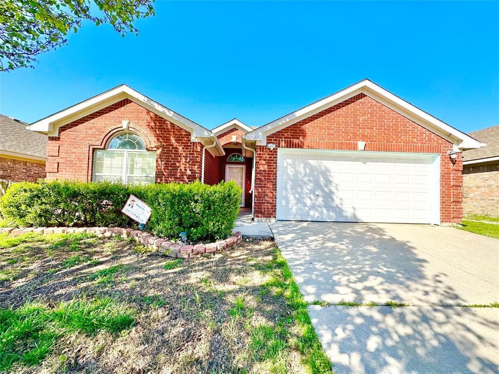8637 Corral Cir