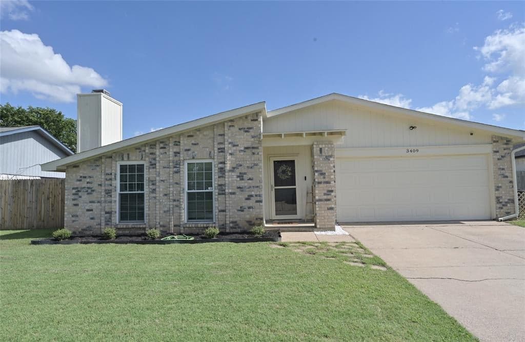 3409 Forest Creek Dr