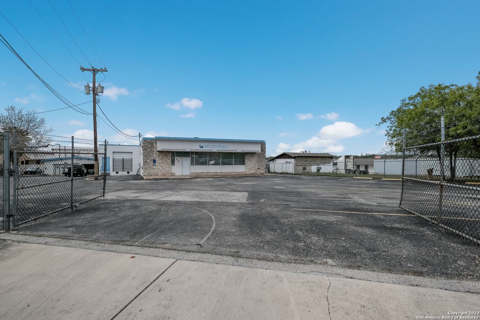 303 Vance Jackson Rd