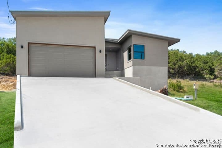 1381 Overbrook Ln