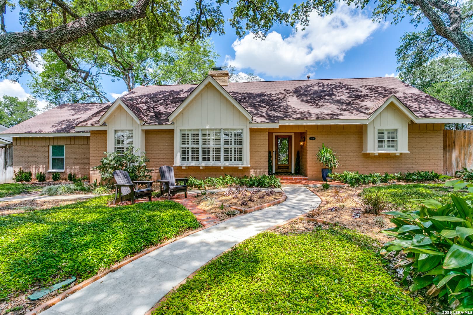 2219 Woodmen Dr