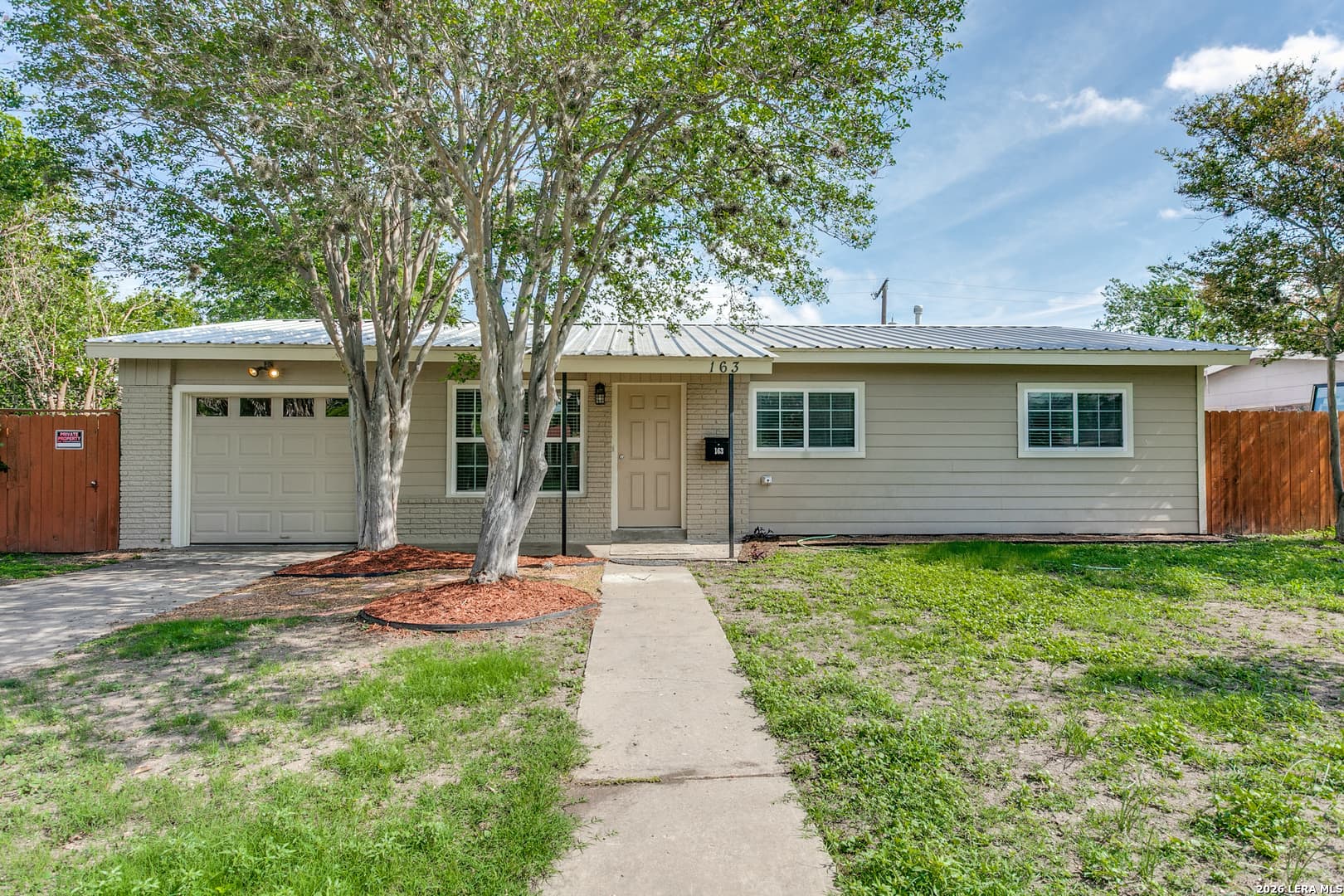 163 Antrim Dr