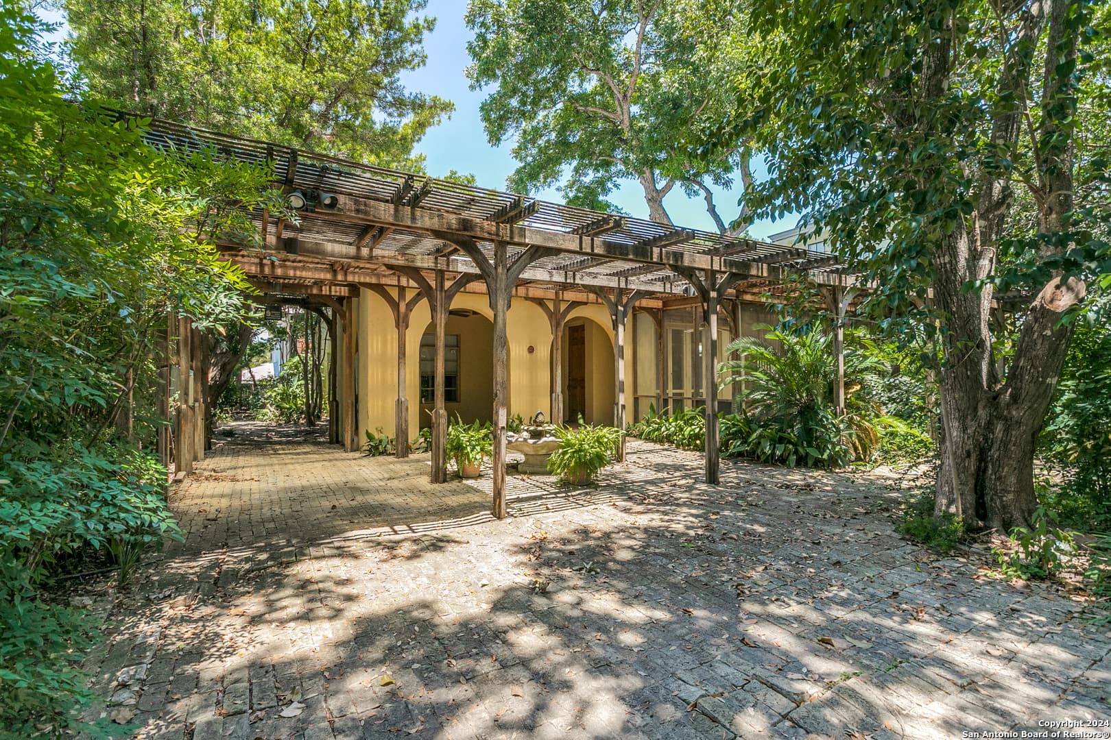 321 King William