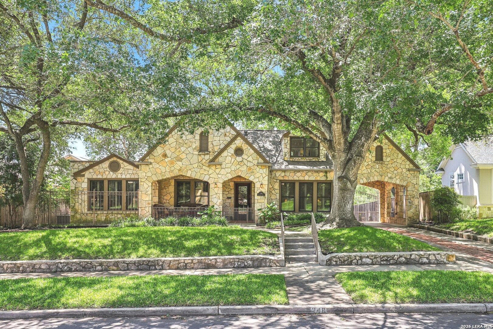 248 Rosemary Ave