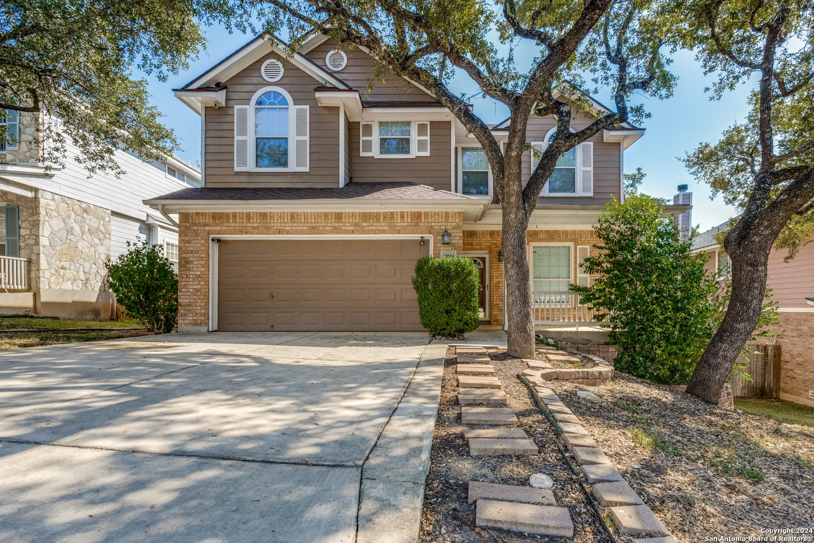 15834 Redwoods Mnr