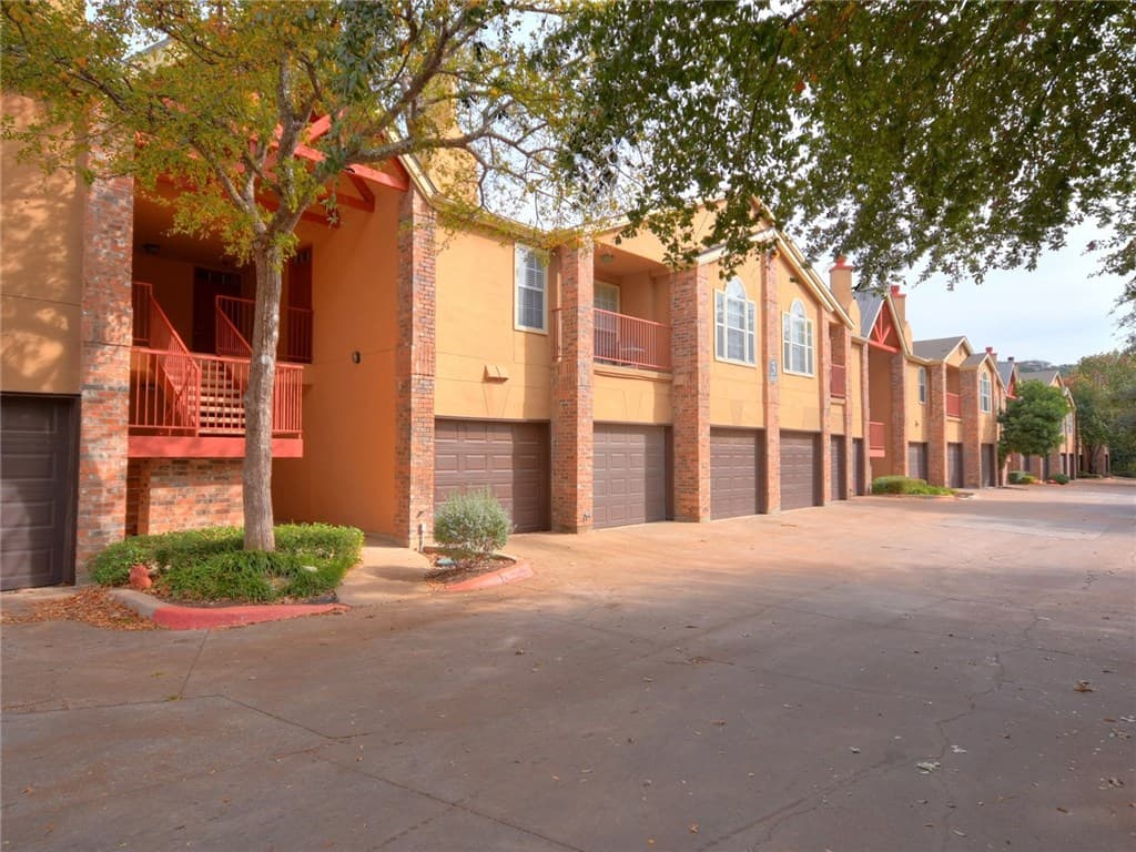 6804 N Capital Of Texas Hwy Apt 526
