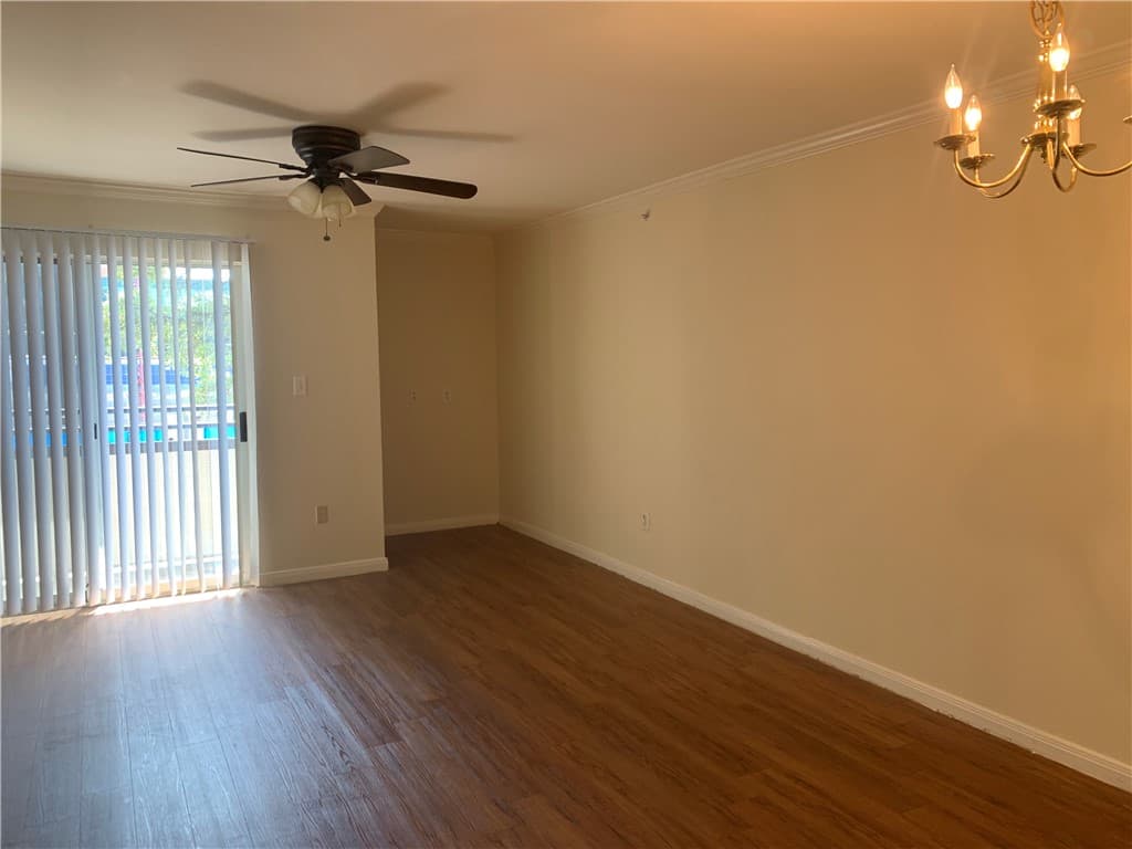 501 W 26th St Apt 221