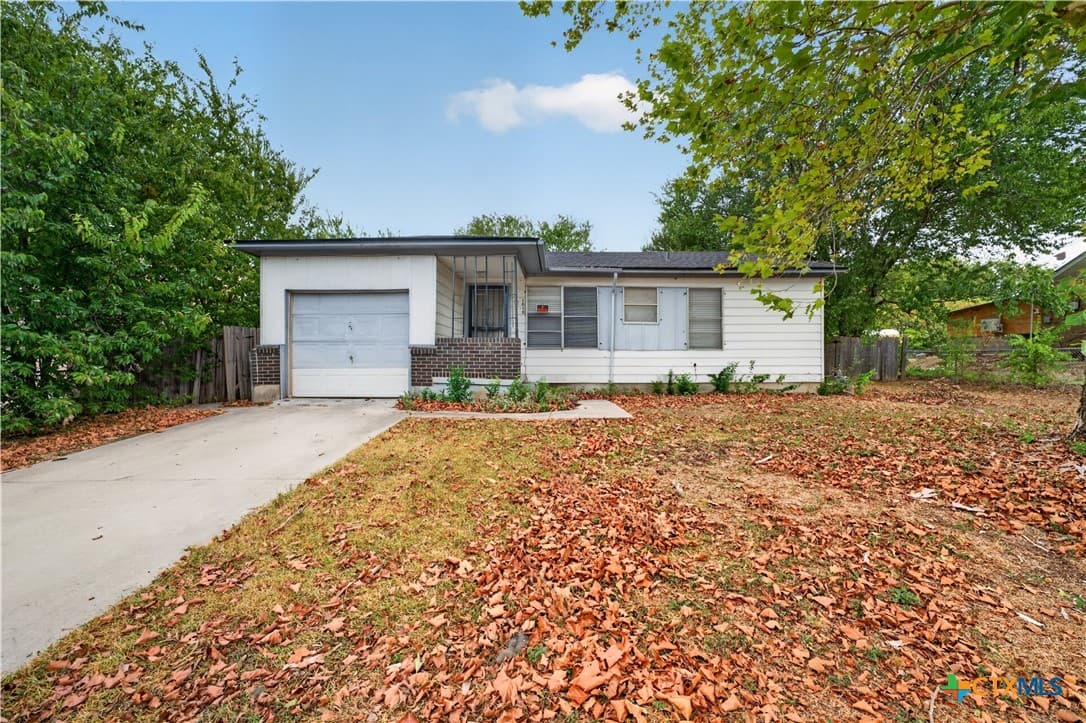 1010 Houston St