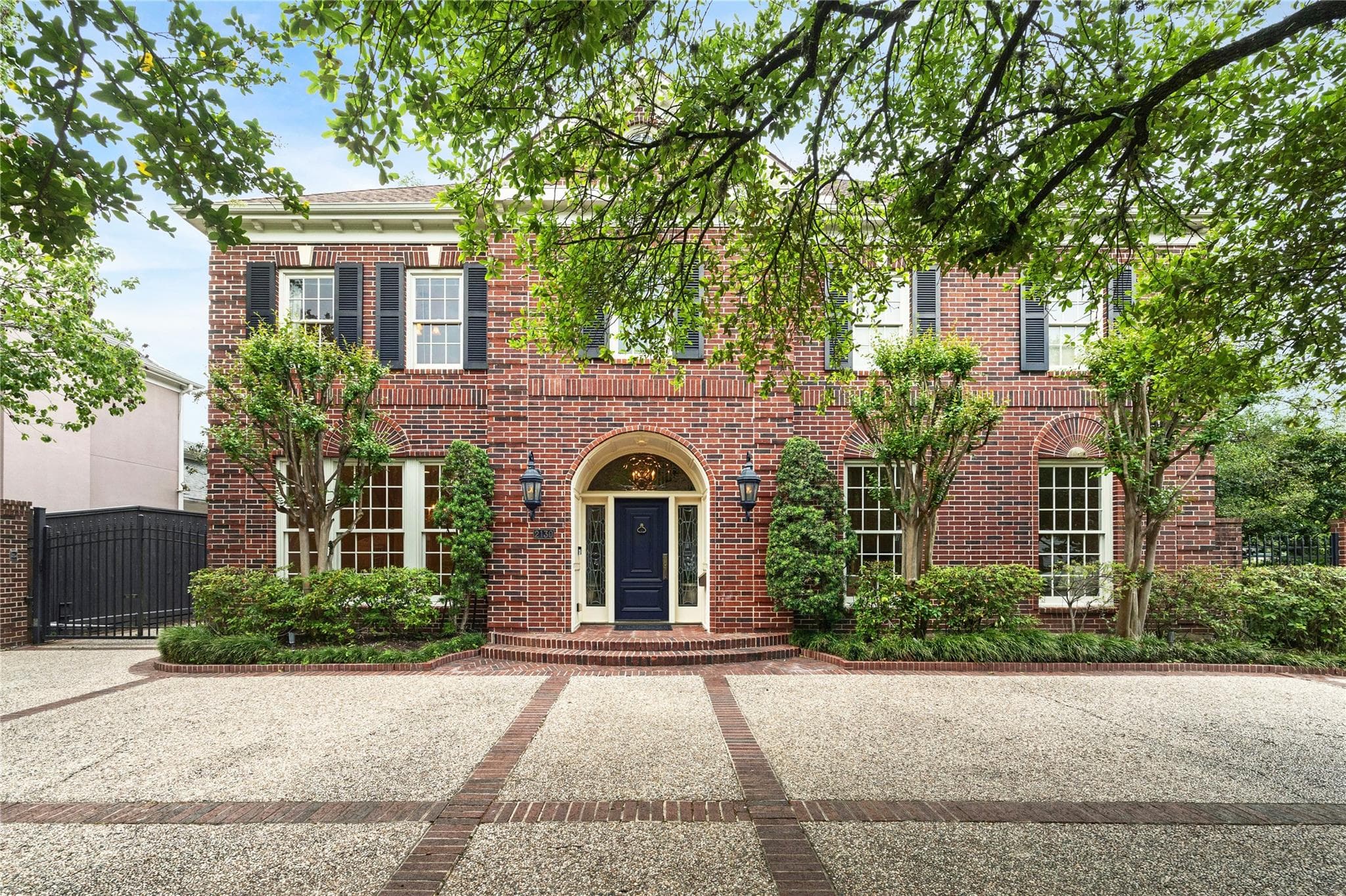 2130 Inwood Dr