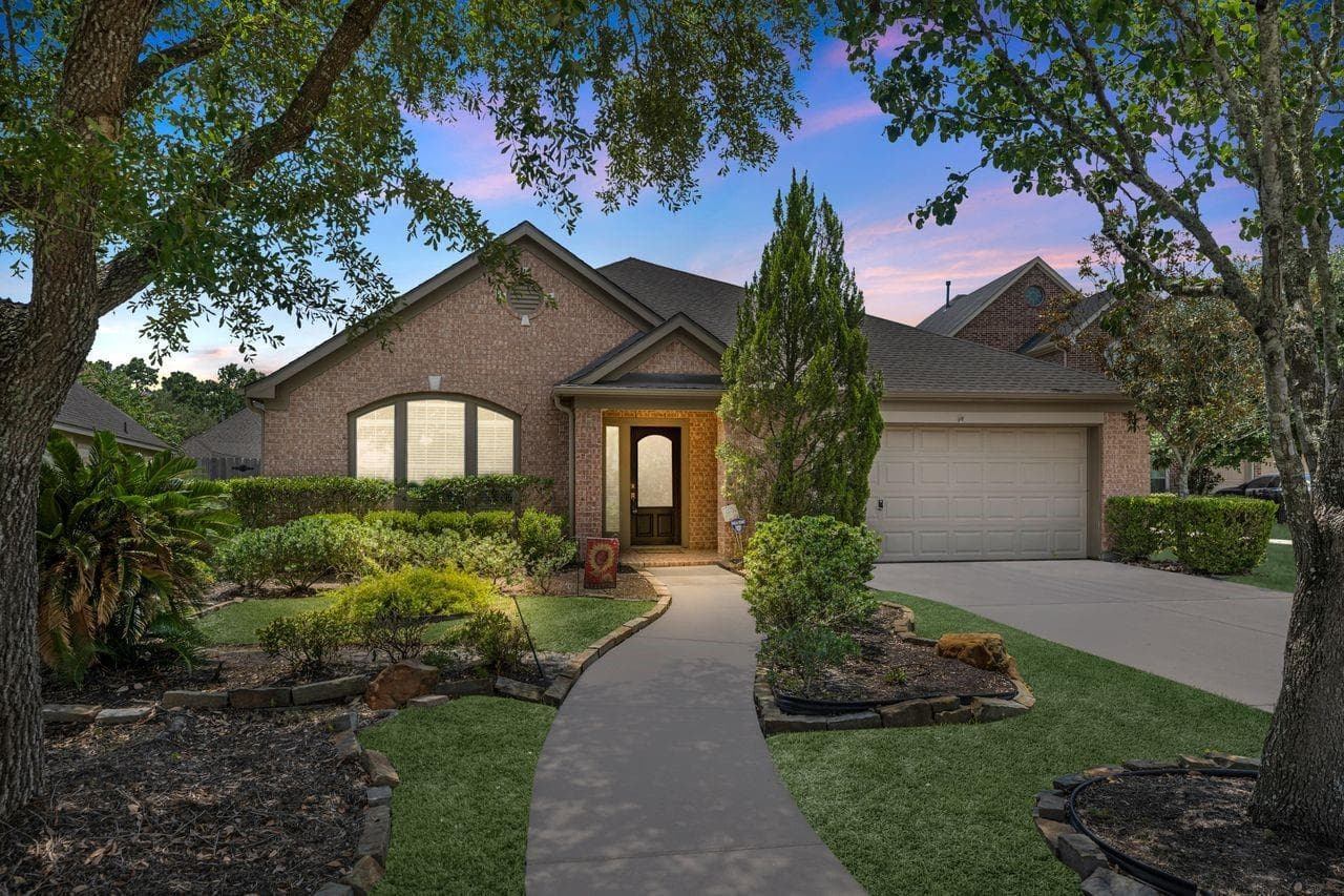 27723 Amy Willow Ln