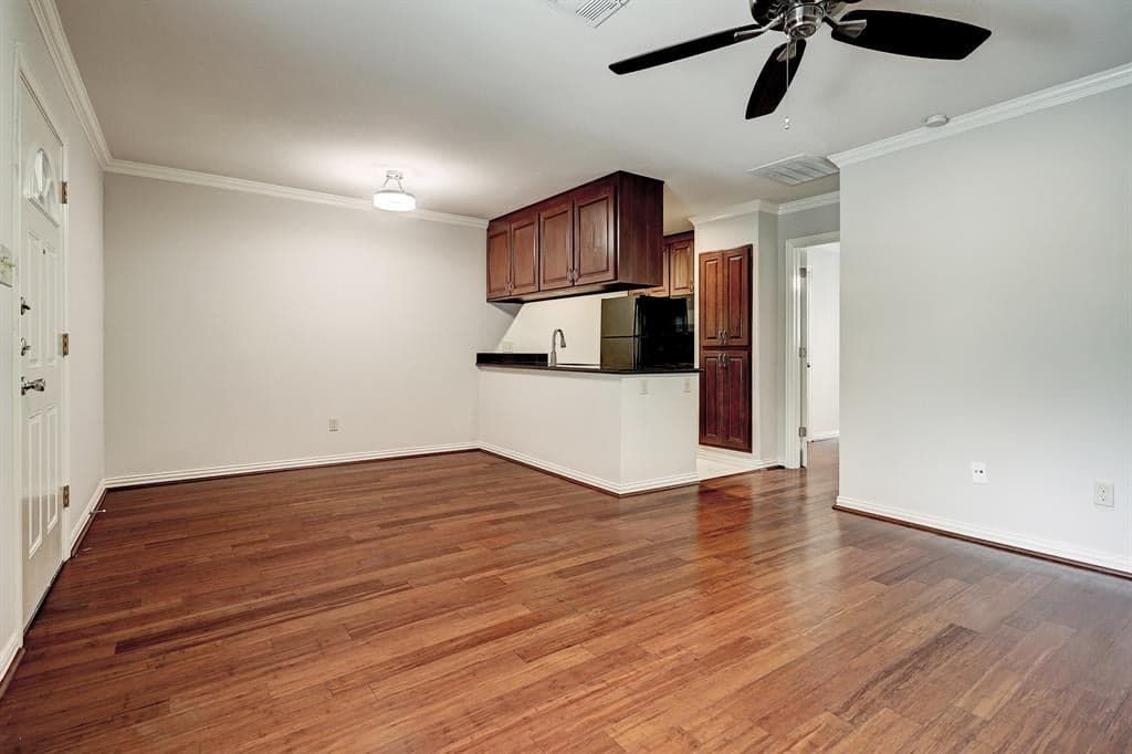 611 Hawthorne St Apt 8