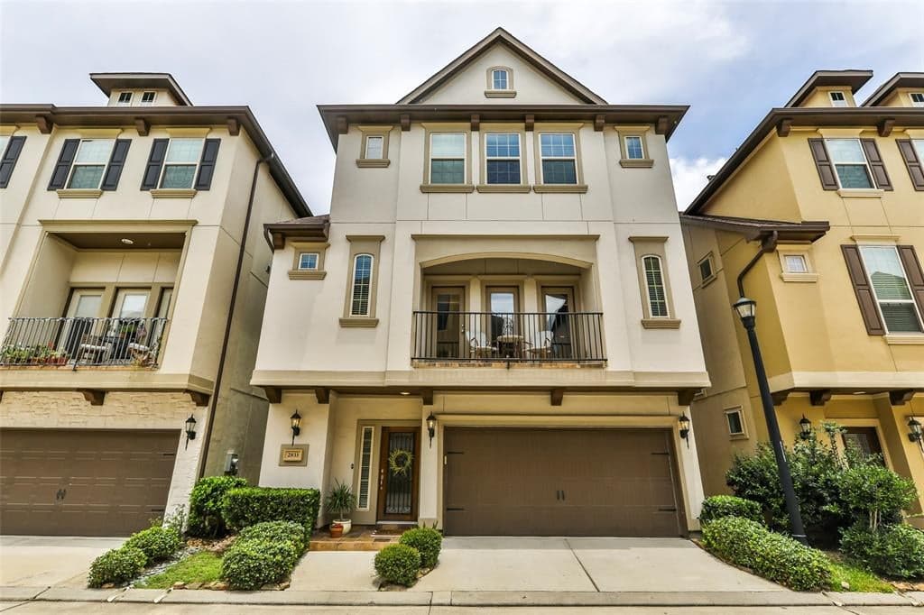 2833 Kings Retreat Cir