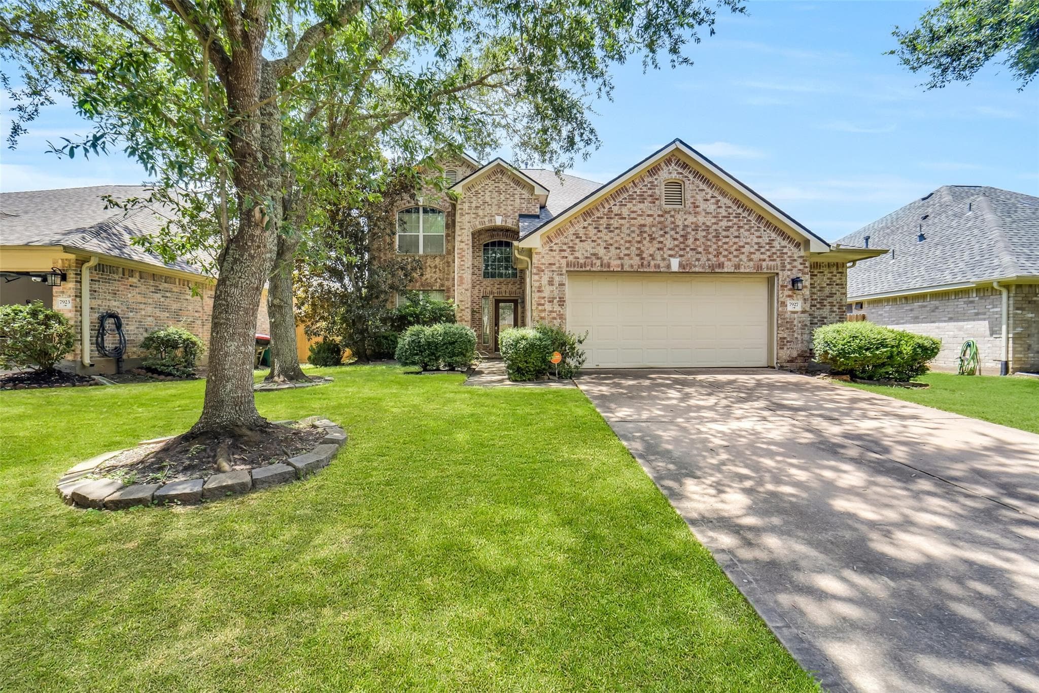 7927 Ascot Gdn