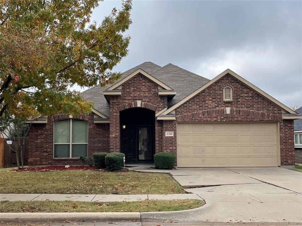 1318 Fox Glen Trl