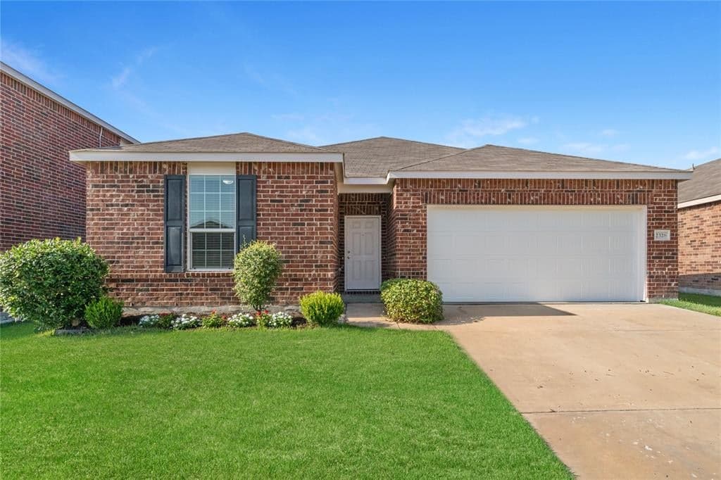 2328 Bernese Ln