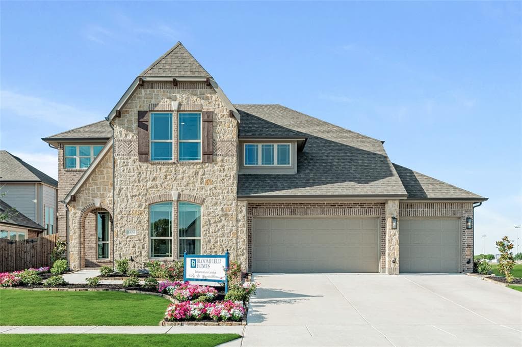 809 Twin Pine Ct