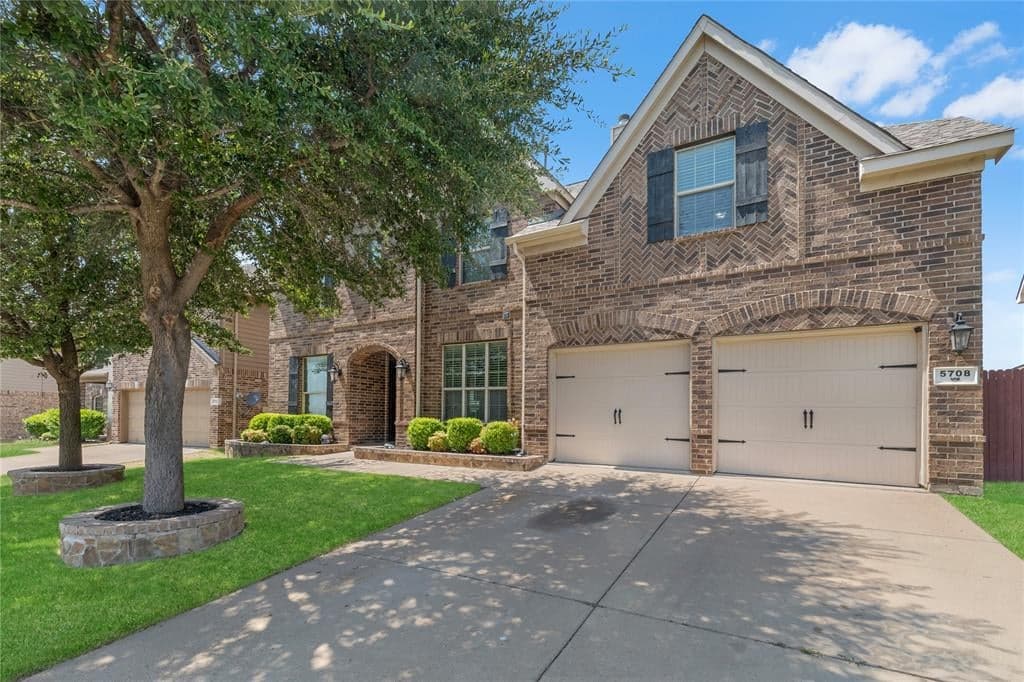 5708 Sleepy Creek Ln