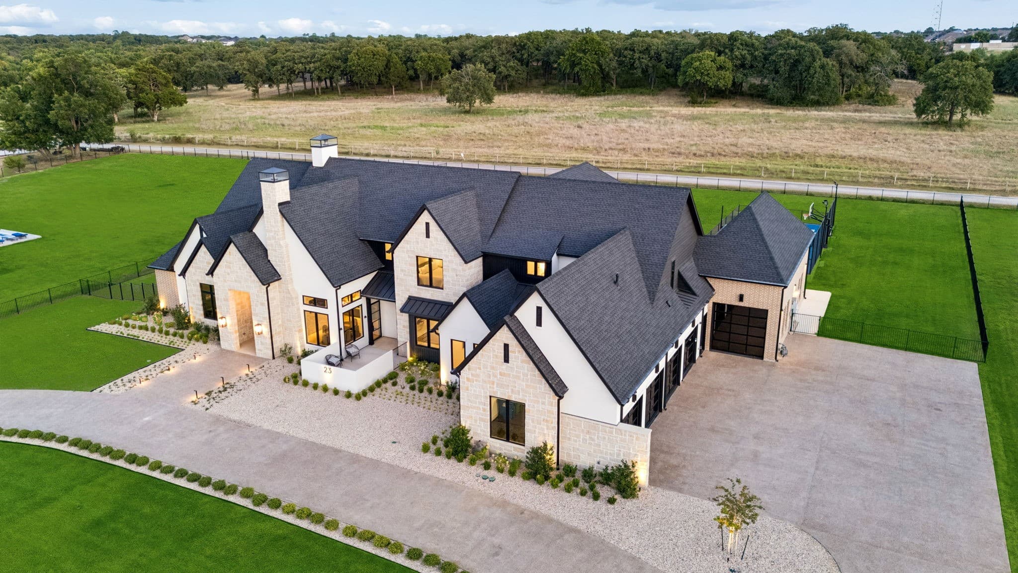 23 Bradford Ln