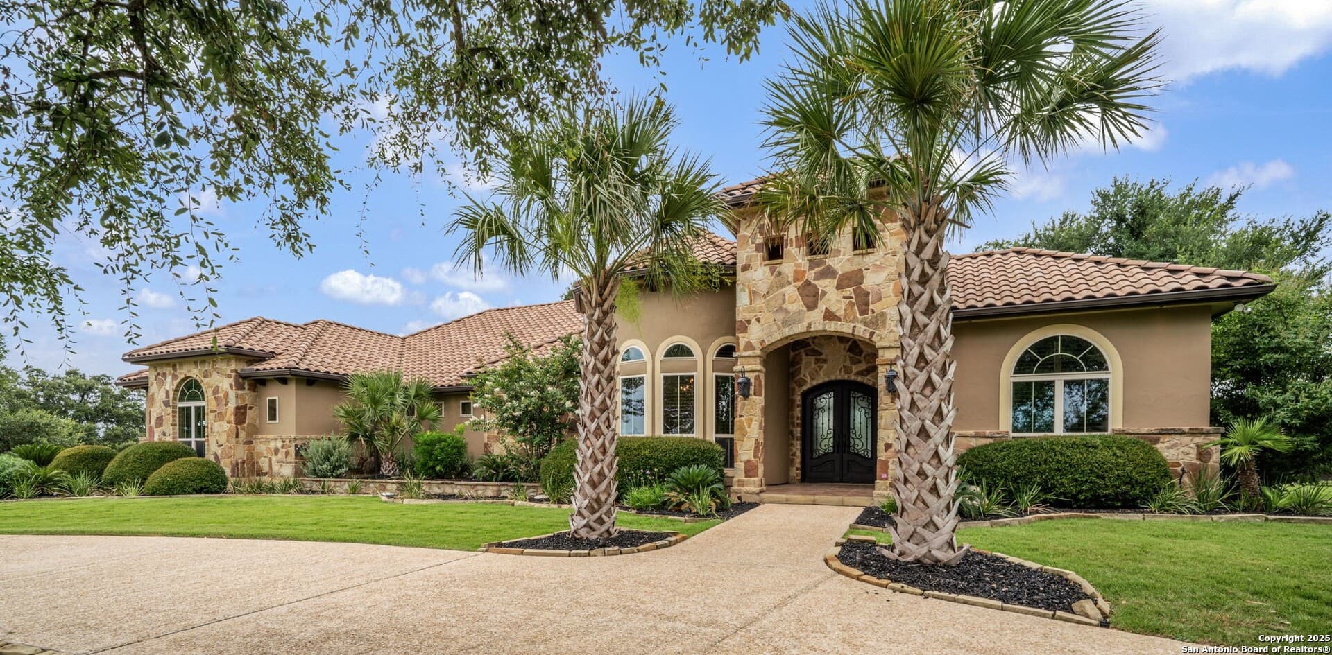 1437 Decanter Dr