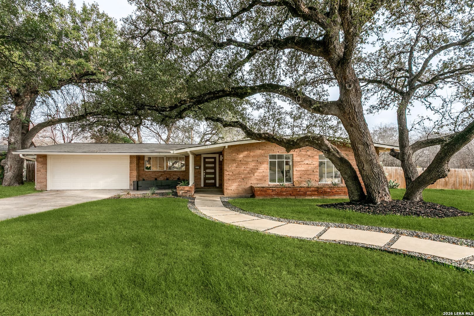 527 Burnside Dr