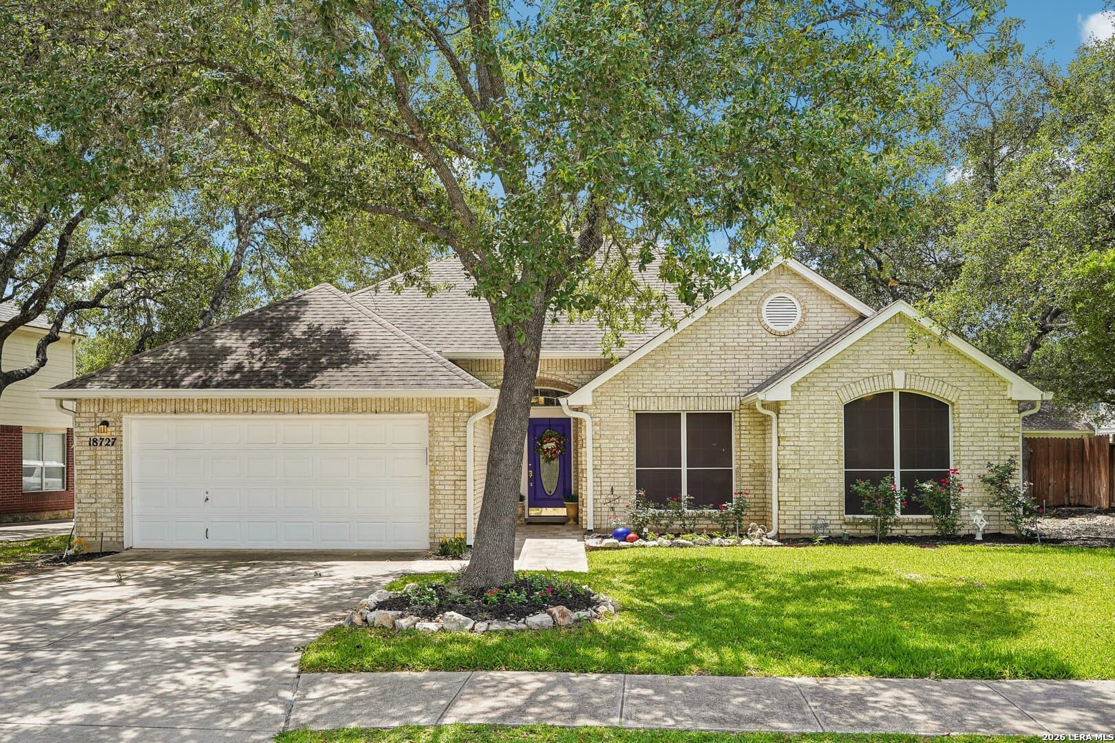 18727 Surreywood