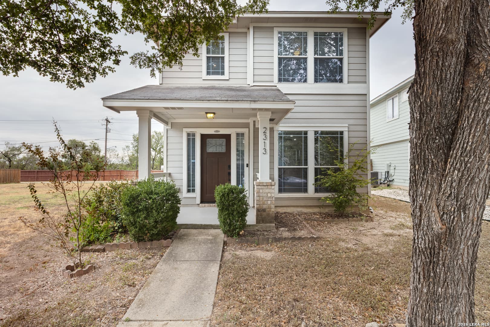 2313 Melissa Oaks Ln