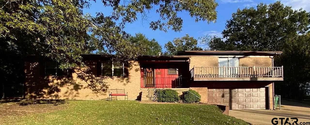 103 Alberta Ave